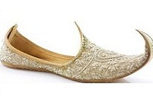 Mughal_footwear_3